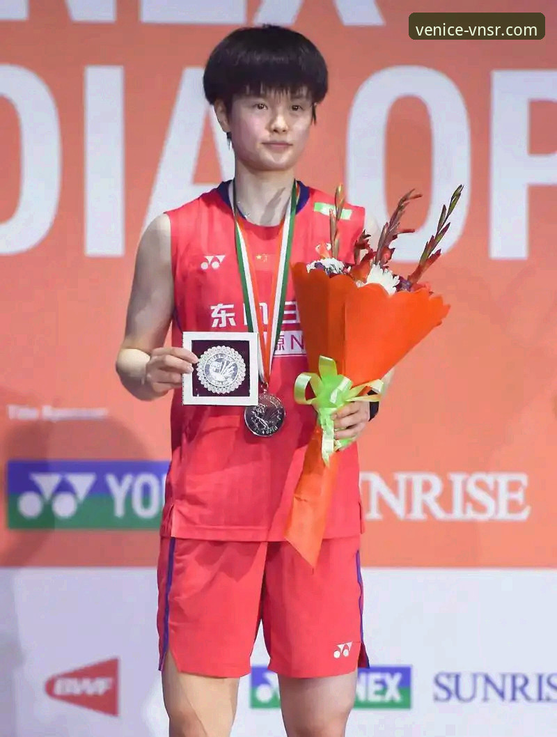 中国女队尤伯杯半决赛vs日本队：三战全胜背后的战术博弈与实战拆解